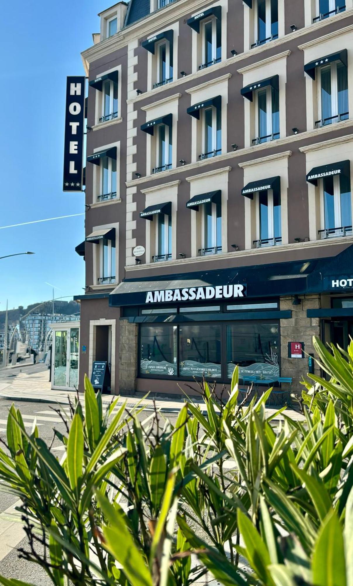 Ambassadeur Hotel - Cherbourg Port De Plaisance Esterno foto
