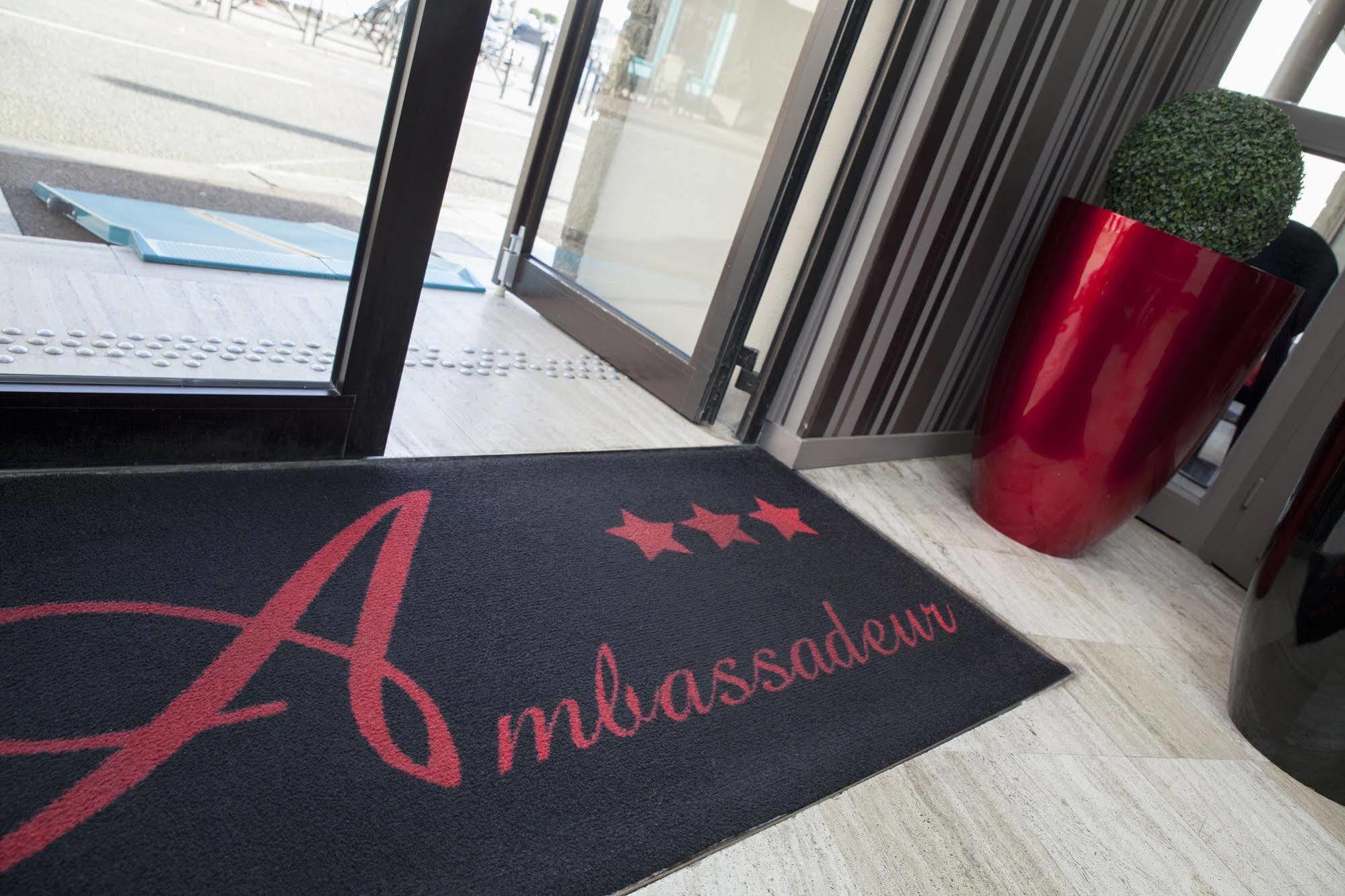 Ambassadeur Hotel - Cherbourg Port De Plaisance Esterno foto