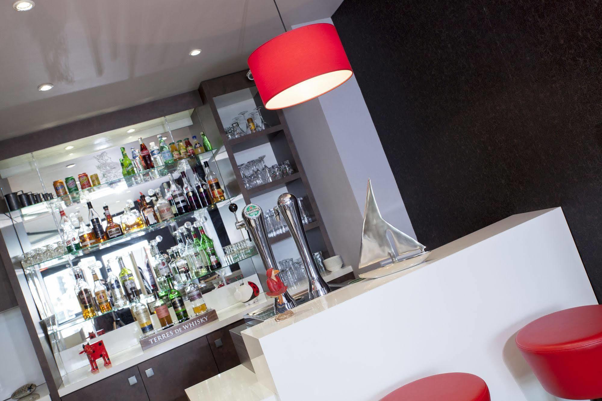 Ambassadeur Hotel - Cherbourg Port De Plaisance Esterno foto